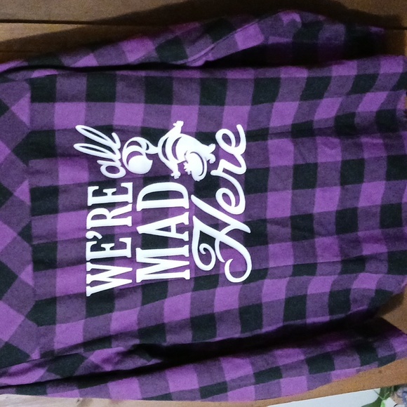 Button down Shirt - Picture 2 of 2